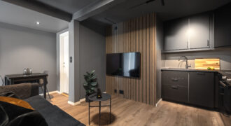 Renovated June 2025 – Kronstad – 2BR